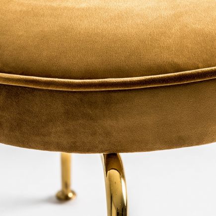 Silla de Acero Mostaza Lagarde detalle asiento tapizado