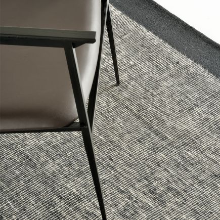 Kilim Black 'Dots' rug | Procomobel