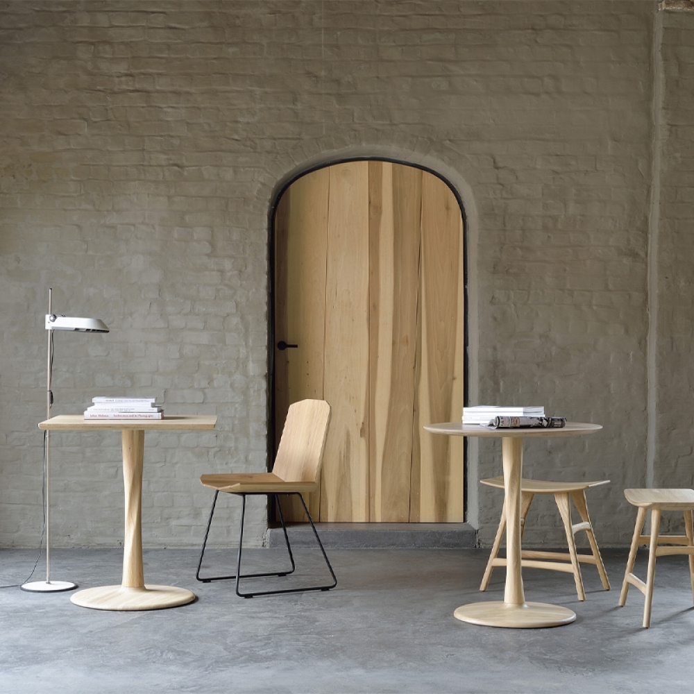 Square Dining Table 'Torsion