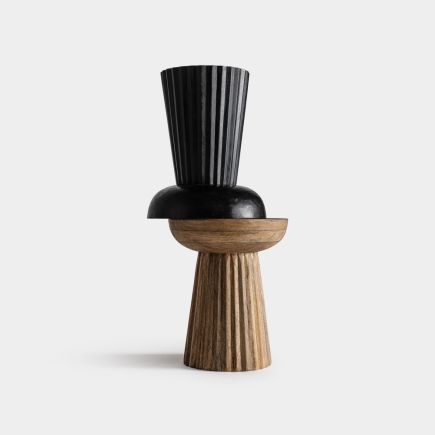 Mesa Auxiliar de Madera Clement los dos colores puestos uno sobre el otro