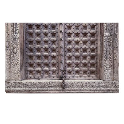 Imagen de Detalle Inferior Puerta Antigua Nogal Beas