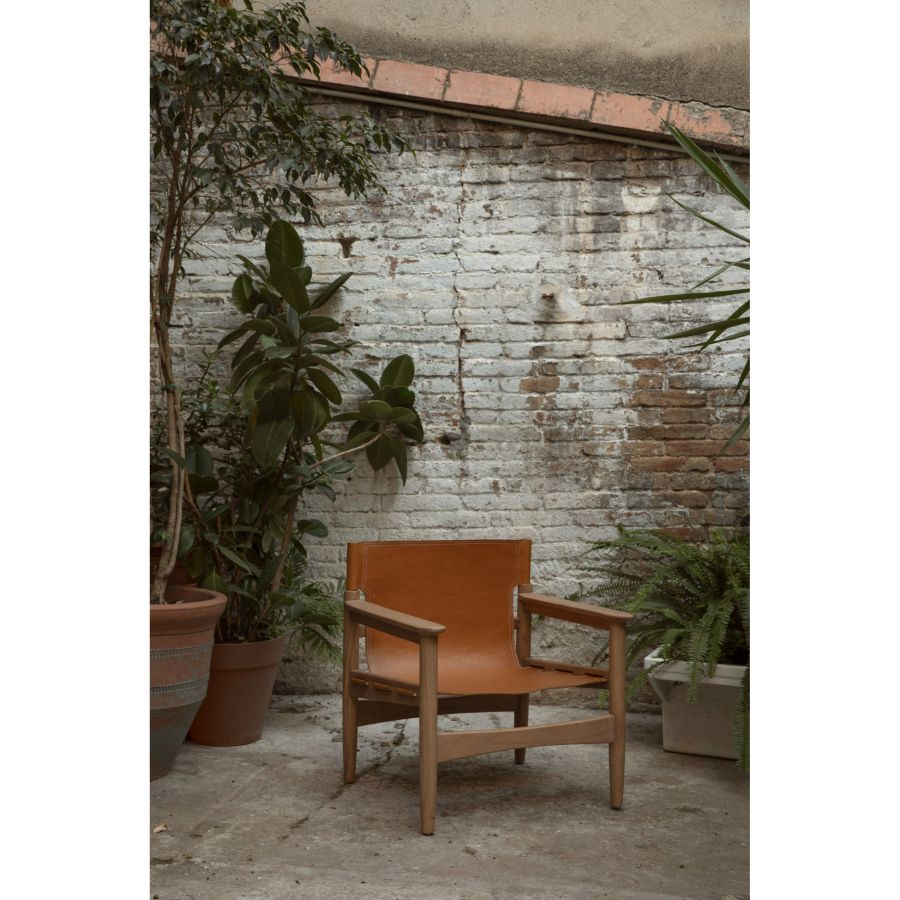 Wood and leather armchair 'Krafft'