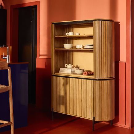 Aparador Alto 2 Puertas ‘Licia’ en salón
