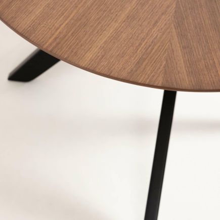 Imagen de Detalle las Patas de Mesa de comedor Ovalada ‘Naanim’