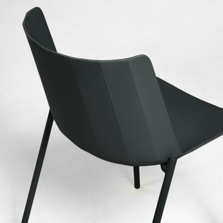 Imagen de Detalle Respaldo Silla de Comedor ‘Hannia’ Negro