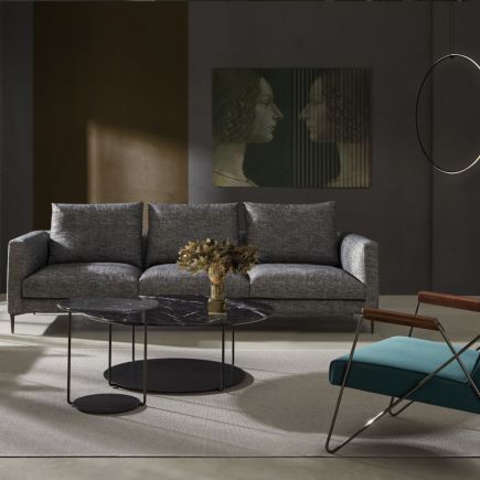 Salón decorado con el Sofá 4 Plazas de Madera Maciza Bana