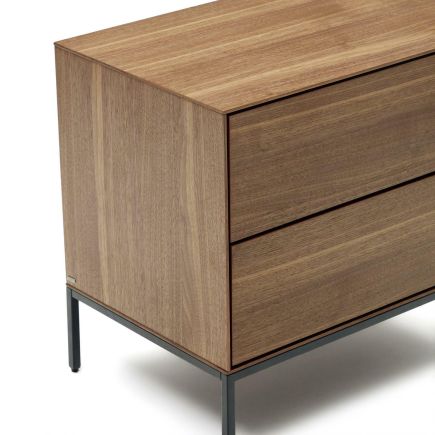 Imagen de Detalle Mesita de Noche Madera ‘Vedrana’ Nogal
