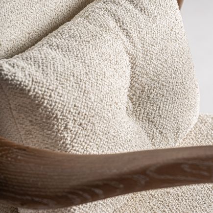Detalle Sillón de Madera Tapizado Borreguito Guitton