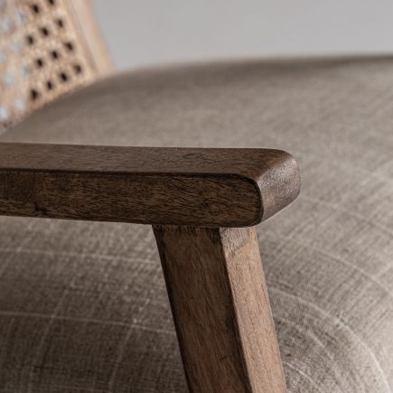 Imagen de Detalle Reposabrazos Sillón Madera de Mango Leclere