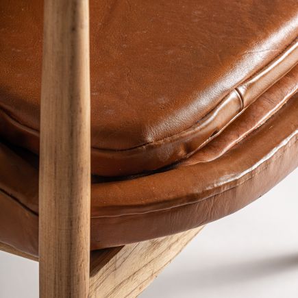 Imagen de Detalle Asiento Sillón Madera y Piel Roland