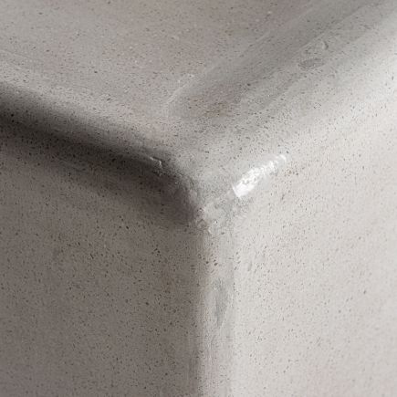 Imagen de Detalle Mesa Auxiliar de Piedra Fuchs