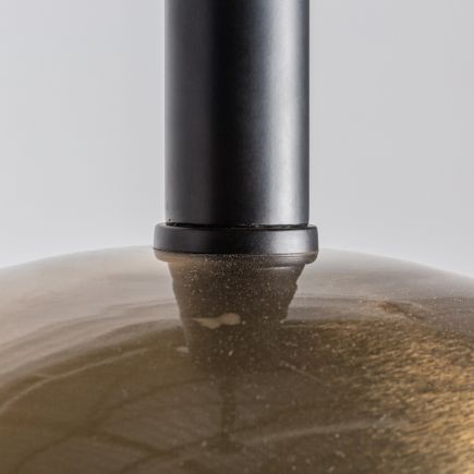 Imagen de Detalle sujección pantalla Lámpara de Techo Dorada Merle