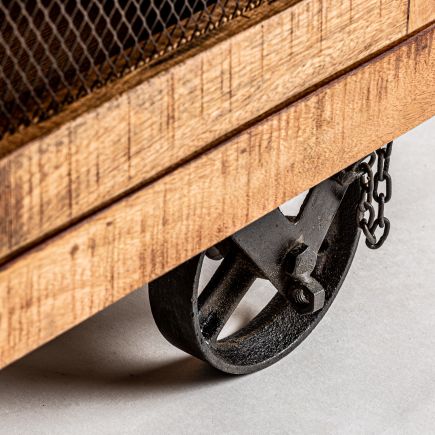 Mueble TV Madera Mango Vernet viesta ruedas decorativas