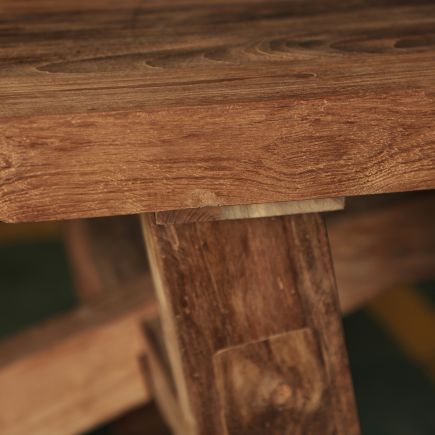 Detalle Mesa Comedor Madera Basset