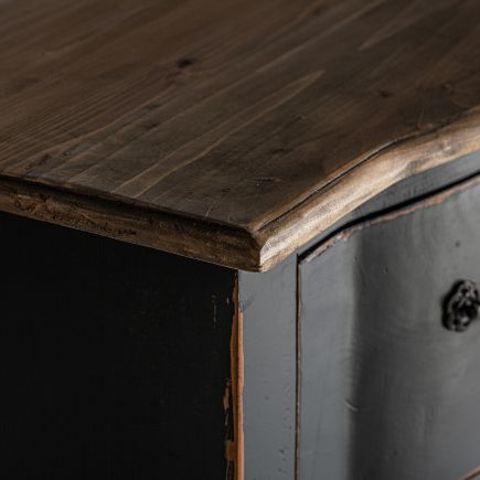 Imagen de Detalle Sobre Cómoda de Madera Thery