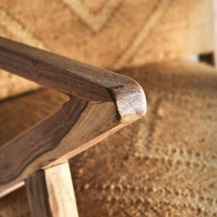 Imagen de Detalle Reposabrazos Sillón de Madera y Yute Pelissier