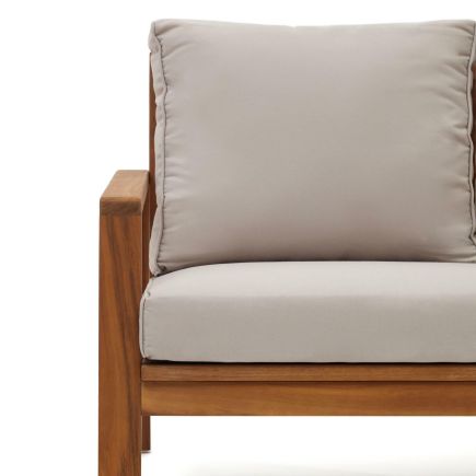 Vista Frontal Conjunto de Exterior Frares