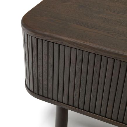 Imagen de Detalle Esquina Mueble TV Chapa de Fresno ‘Mailen’ Negro