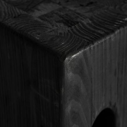 Detalle de la Madera de la Mesa Auxiliar Madera Pino ‘Charlet’