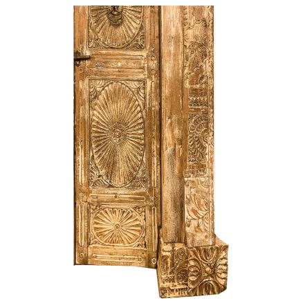 Imagen de Detalle Pie Puerta Antigua Teca Sarda
