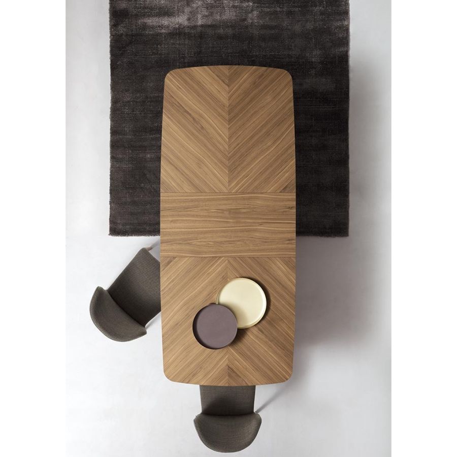 Fyra' Extendable Dining Table in Wood