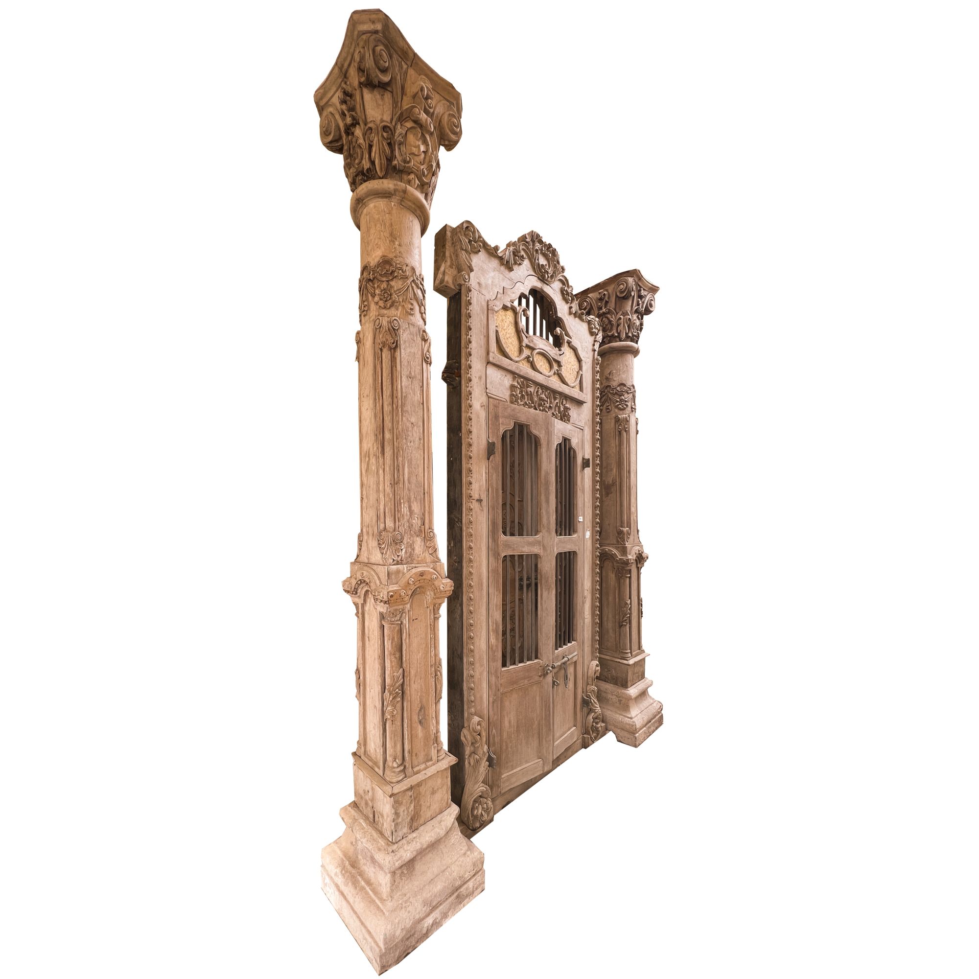Antique Door and Teak Columns 'Manas'
