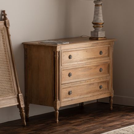 Foto en Ambiente Cómoda de Madera de Olmo ‘Rousselle’