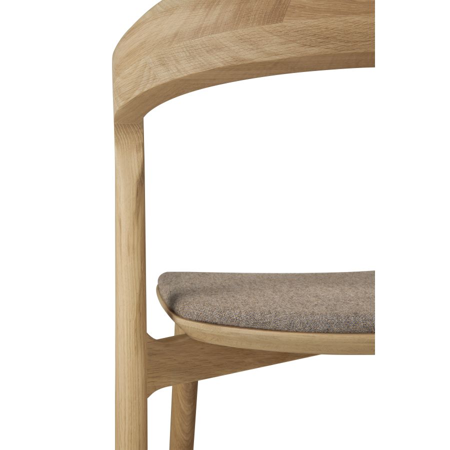 Silla Roble Tapizada Gris Claro ‘Bok’