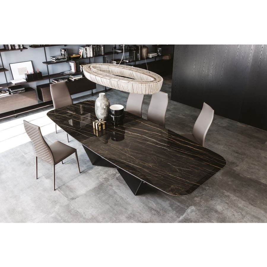 Keramik 'Skorpio Sagomada' Dining Table