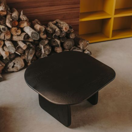 Foto en Ambiente Mesa Auxiliar Madera ‘Pirita’ Negro