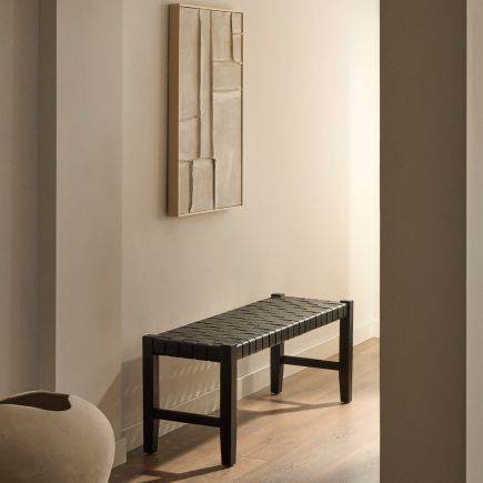 Foto en Ambiente Banco Madera y Piel ‘Calixta’ Negro