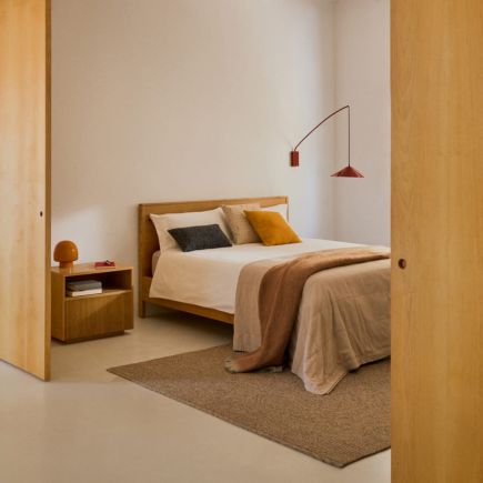 Foto en Ambiente Dormitorio Mesita de Noche Roble ‘Helvine’