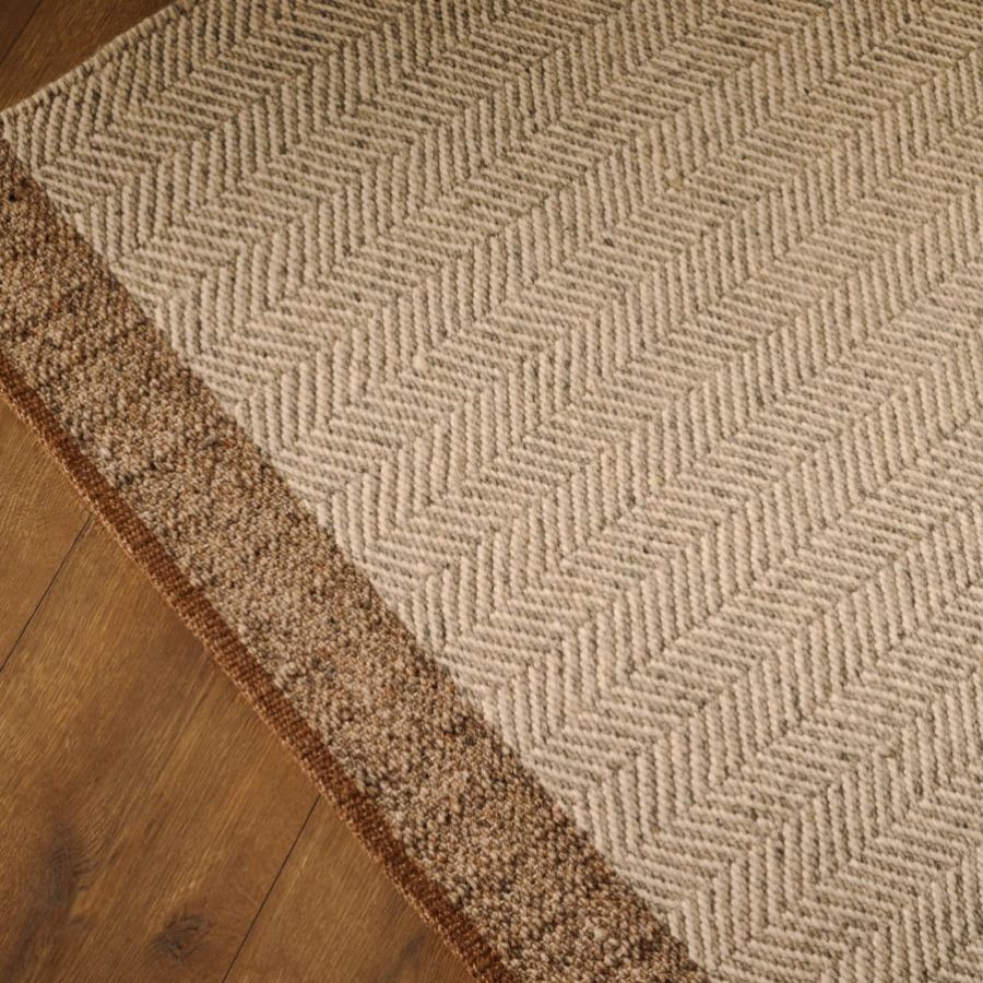Beige wool carpet 'Nifelia'