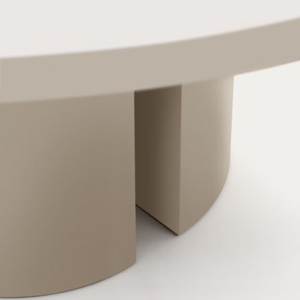 Imagen de Detalle Mesa de Comedor Redonda ‘Nealy’ crudo