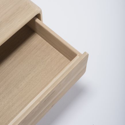 Imagen de Detalle Mesita de Noche ‘Bonnaud’ Abierto