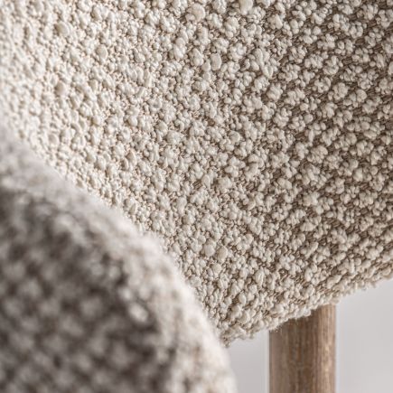Imagen de Detalle Respaldo Silla Beige Doyen