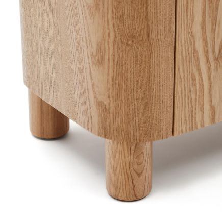 Imagen de Detalle Aparador de Madera ‘Salaya’ Patas