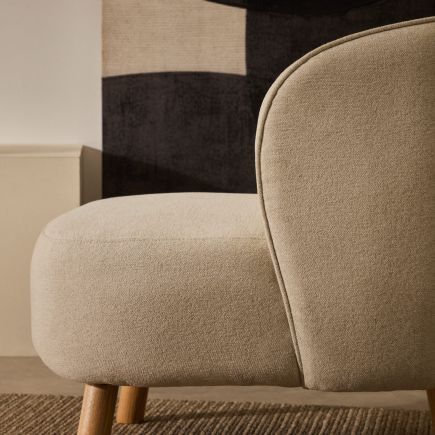 Foto en Ambiente Butaca Tapizada en Chenilla ‘Ulit’ Beige Salón