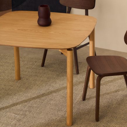 Foto en Ambiente Mesa de Comedor Cuadrada ‘Indara’