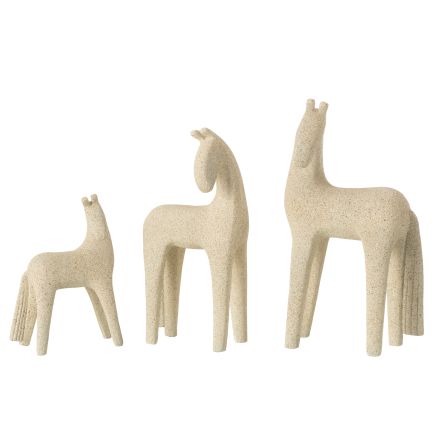 Vista Frontal Juego Caballos Costea Beige
