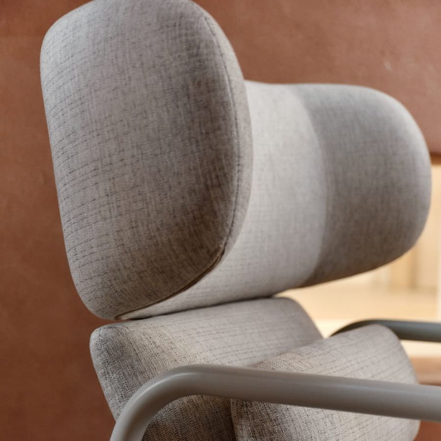 Inari' Ear Chair