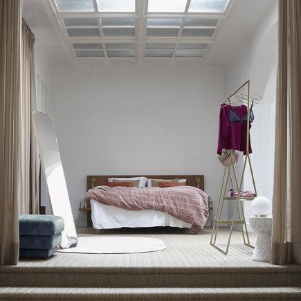 Puma Aluminum Standing Mirror : Procomobel