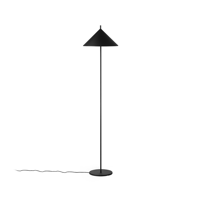 Vista Frontal Lámpara de Pie de Metal Naran color negro