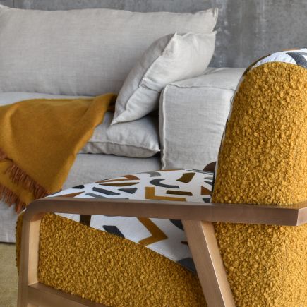 Detalle reposabrazos Sillón Estampado Multicolor Ciñera