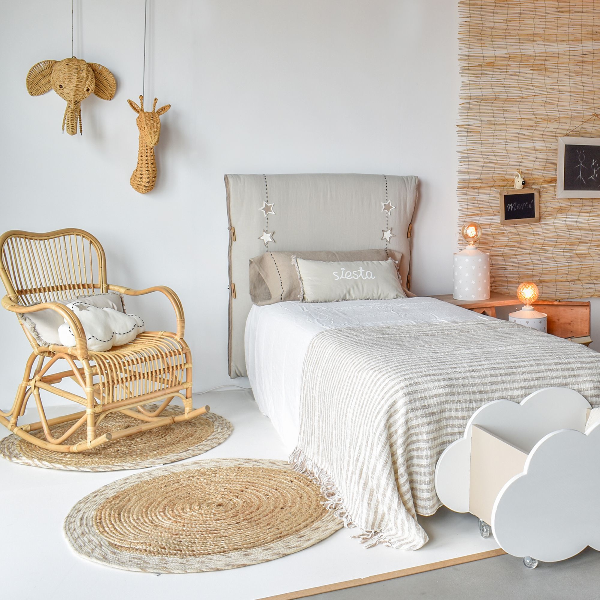 Fantasia 'Estrella' Headboard and Pillowcase