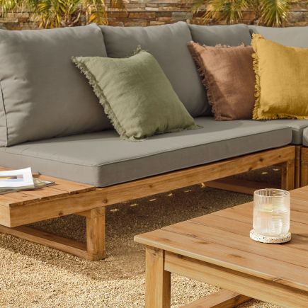 Foto en Ambiente Set Sofá Rinconero 5 plazas y Mesa Flaviina