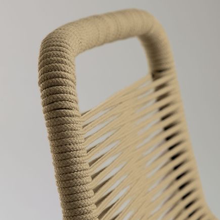 Detalle respaldo Taburete Exterior Altura 62 cm Lambton marrón