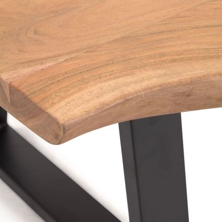 Detalle de las patas Mesa Centro de Madera Maciza Acacia Alaia