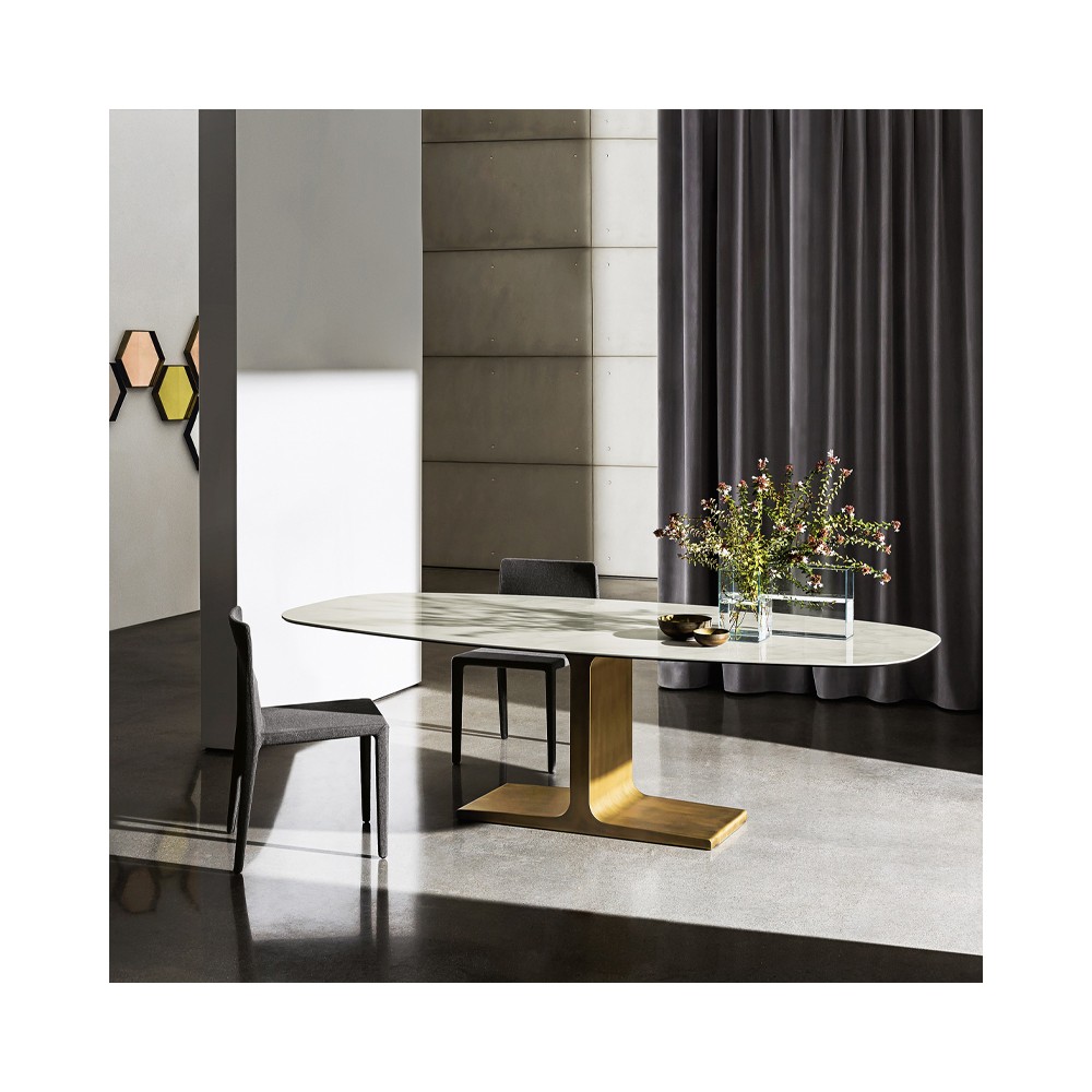 Palace shaped ceramic table