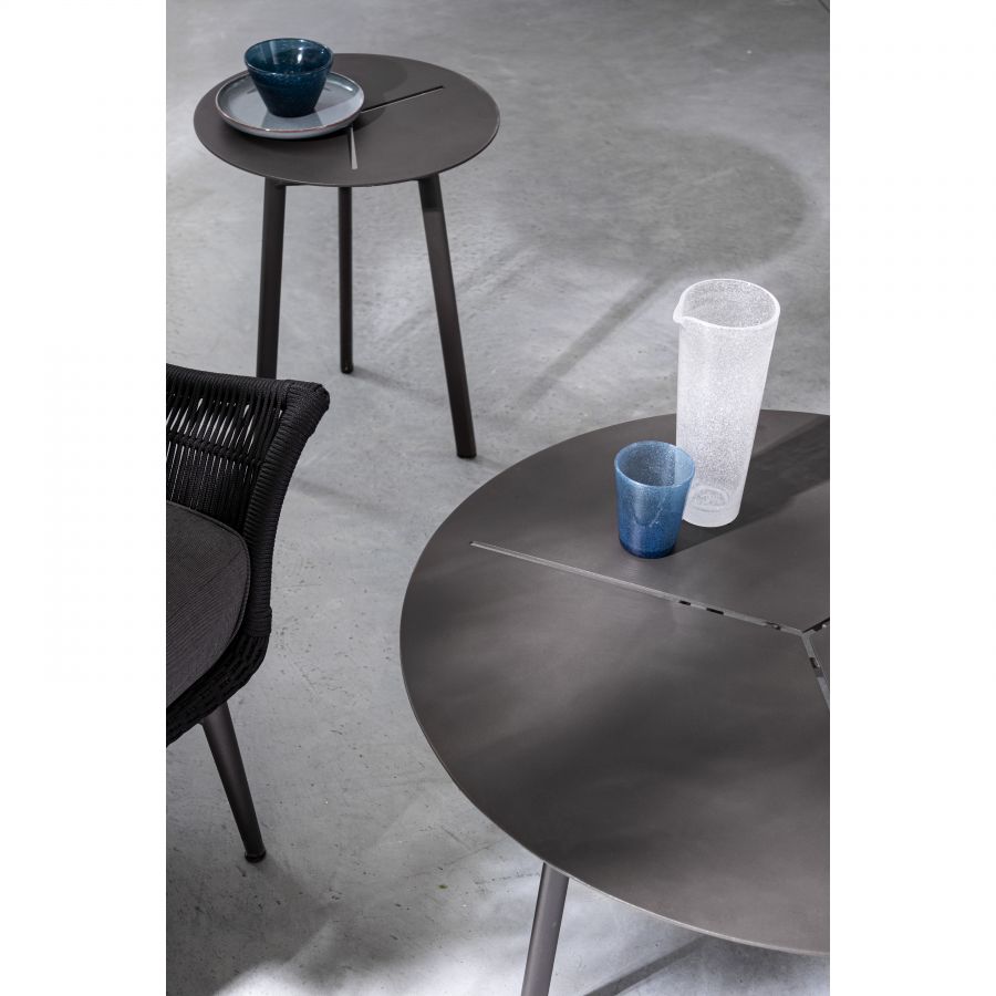 Round outdoor coffee table 'Deia'